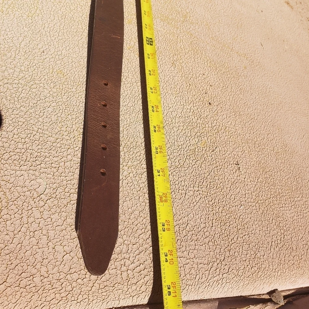 Perry Ellis Geniune Leather belt gold buckle sz 34.5